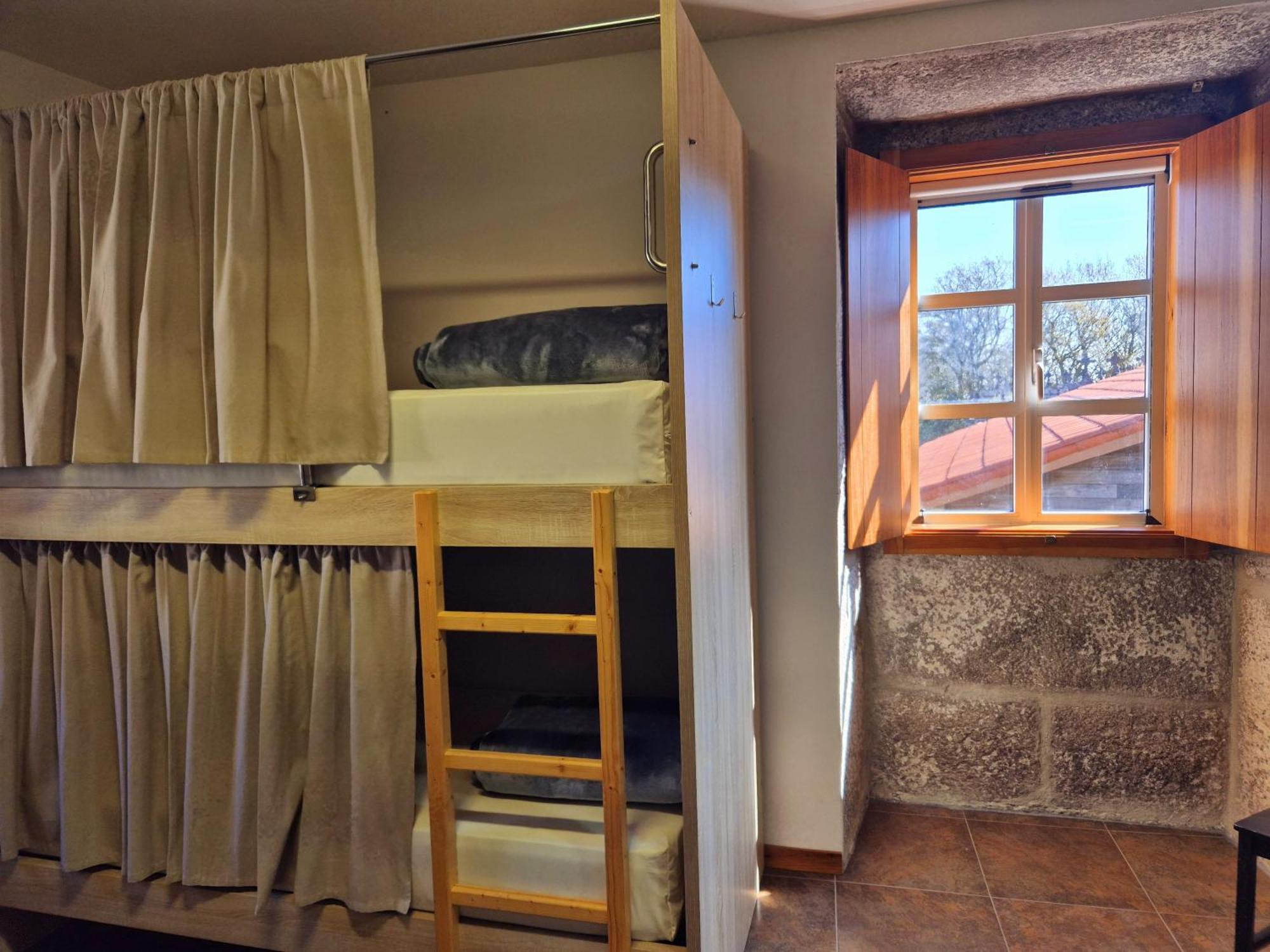 Albergue Rectoral San Mamede Da Pena Exclusive For Pilgrims نيغريرا المظهر الخارجي الصورة
