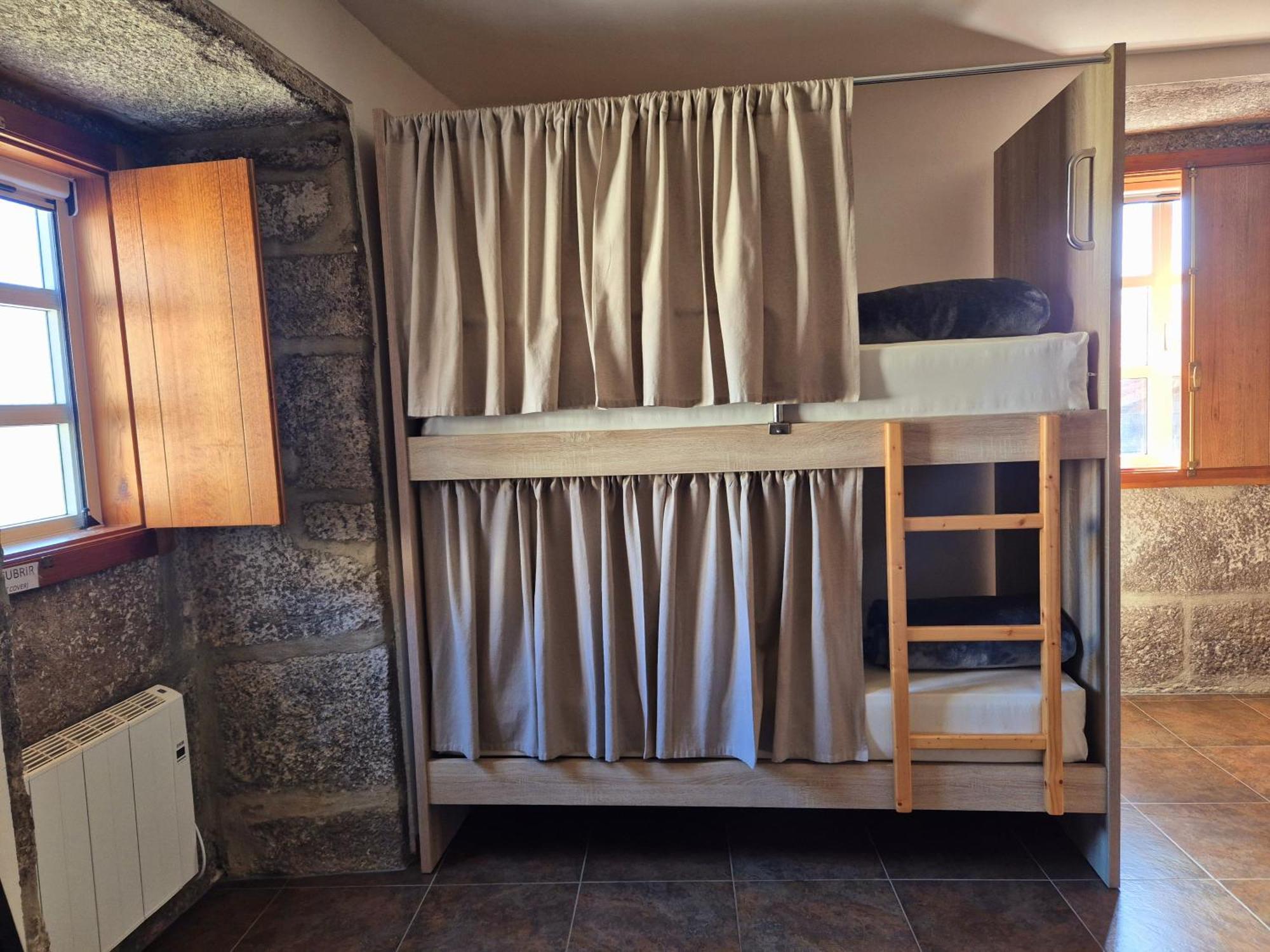 Albergue Rectoral San Mamede Da Pena Exclusive For Pilgrims نيغريرا المظهر الخارجي الصورة